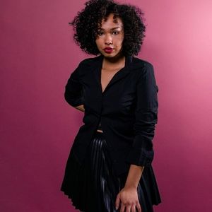 Cleo black pleated button up.